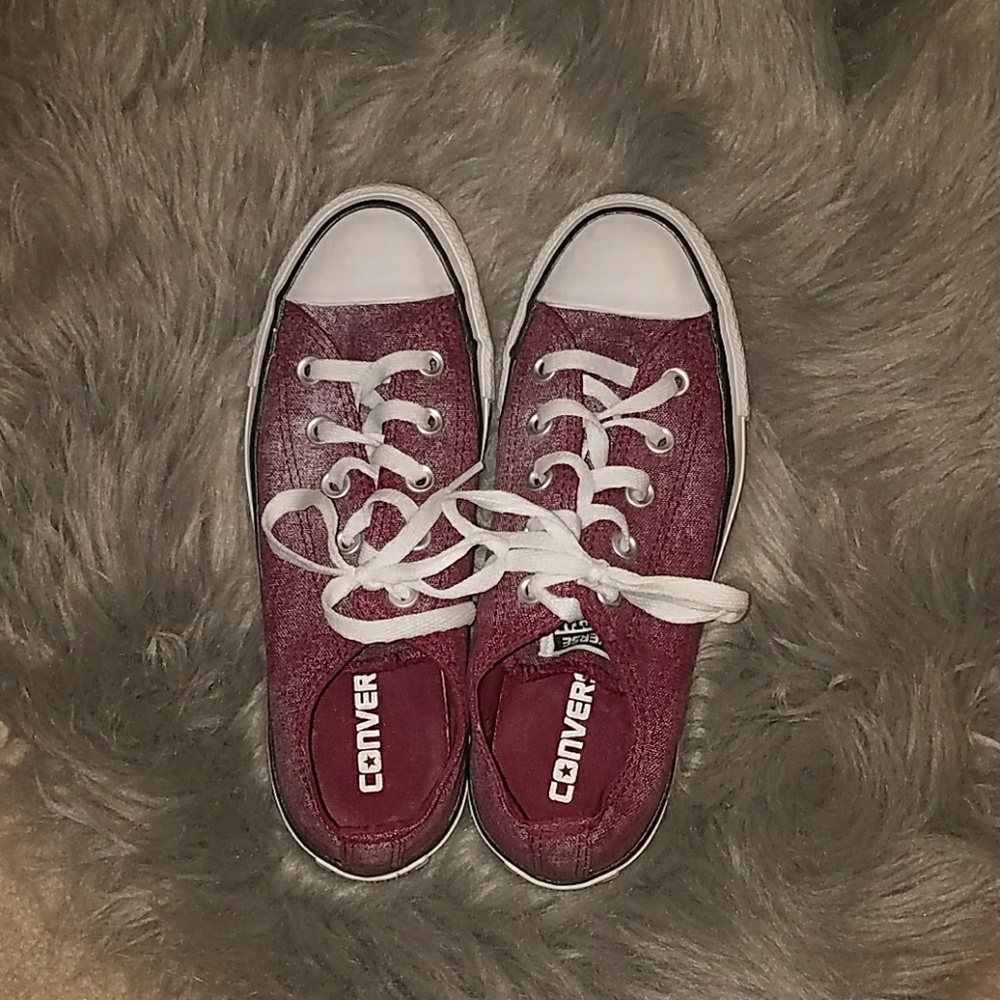 Burgundy converse shoes